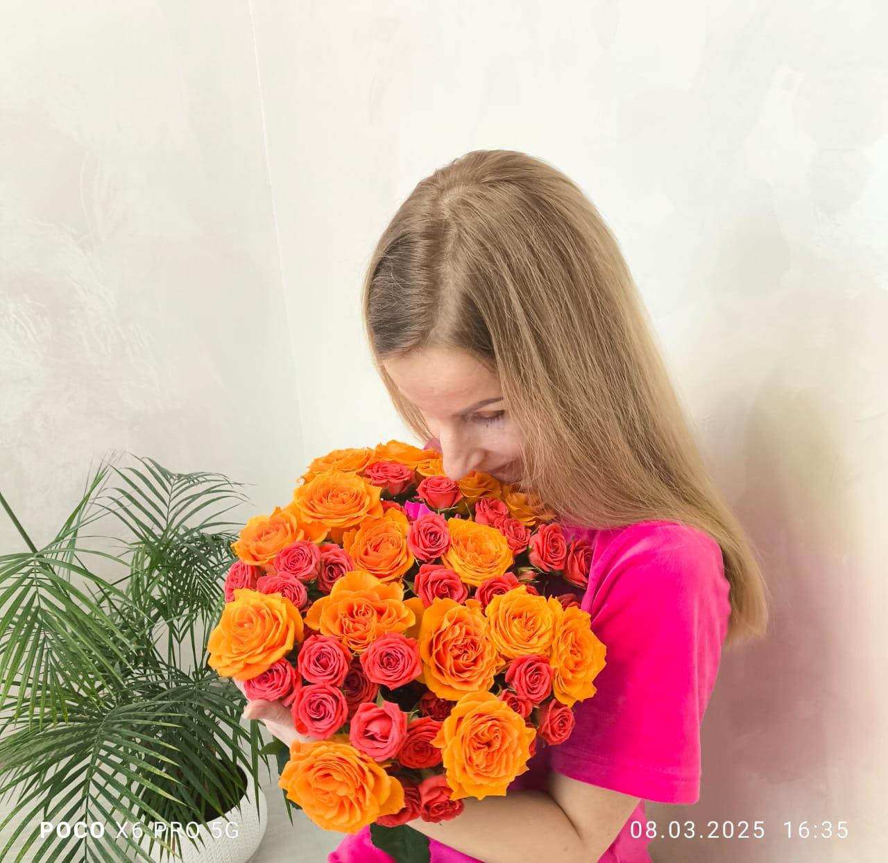 Фото Новосибирские женщины показали свои букеты на 8 Марта 7 - Сиб.ФМ Фото Новосибирские женщины показали свои букеты на 8 Марта 7